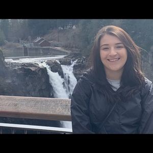 Meet your Posher, Brianna